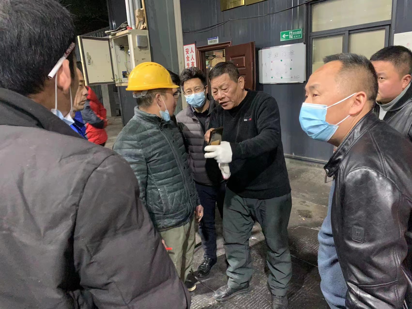 明家裝飾丨快速響應(yīng)改造防控疫情保障車任務(wù)，為抗疫貢獻(xiàn)一份力量